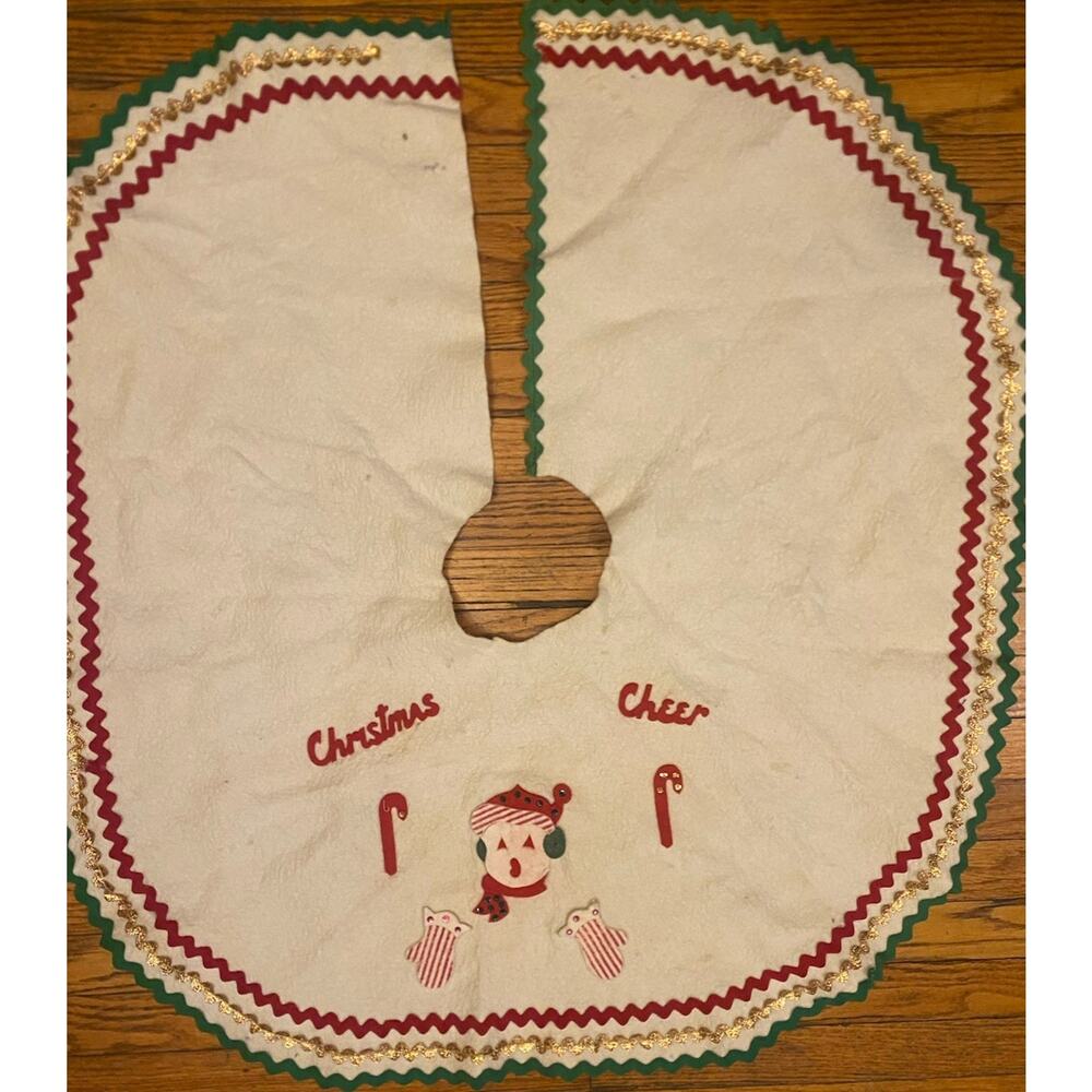 Vintage Handmade Christmas Cheer Tree Skirt Applique